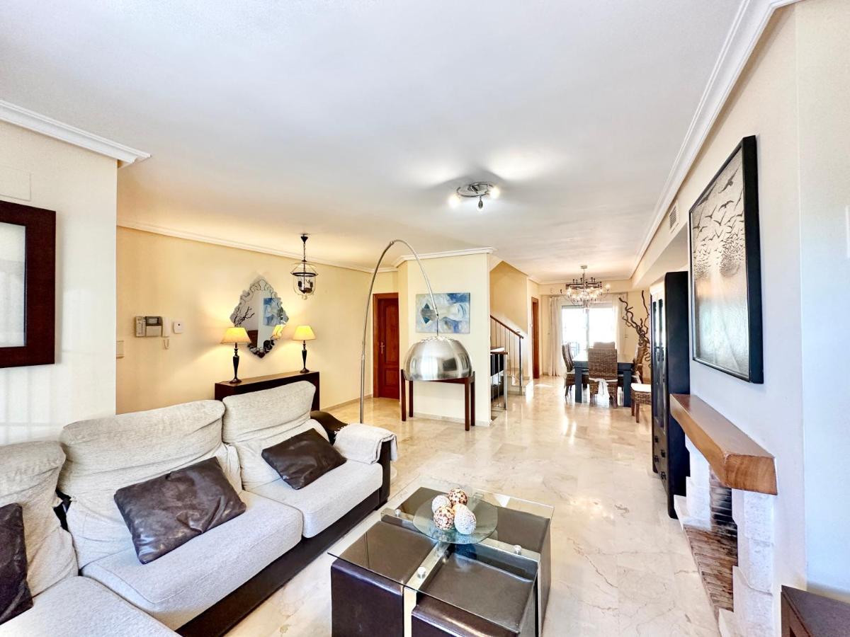 El Arenal Townhouse By The Beach With Swimming Pool - Eaw Homes Marbellac Extérieur photo