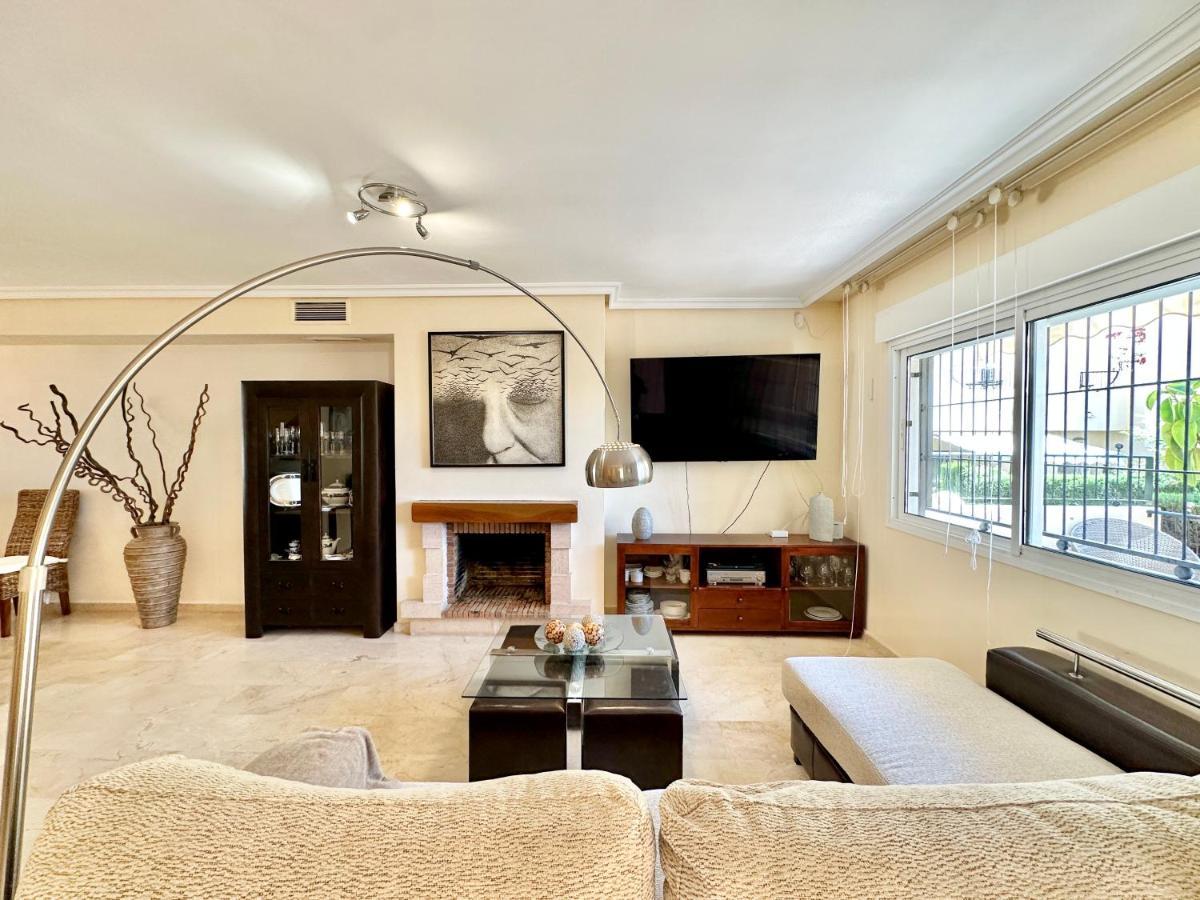 El Arenal Townhouse By The Beach With Swimming Pool - Eaw Homes Marbellac Extérieur photo